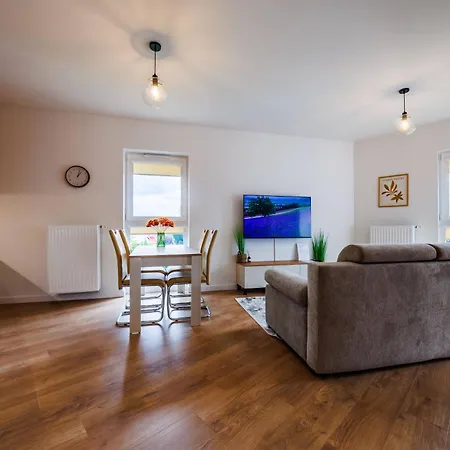 Aurora Premium Apartment- Centre, Free Parking By Staynest Appartamento