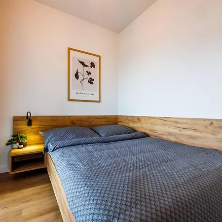 Daire Aurora Premium Apartment- Centre, Ac, Free Parking By Staynest *