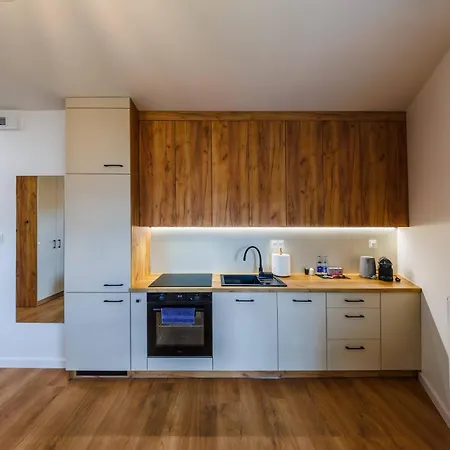 Daire Aurora Premium Apartment- Centre, Ac, Free Parking By Staynest *