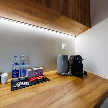 Aurora Premium Apartment- Centre, Free Parking By Staynest Appartamento