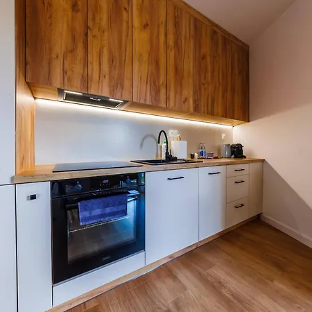 Daire Aurora Premium Apartment- Centre, Ac, Free Parking By Staynest
