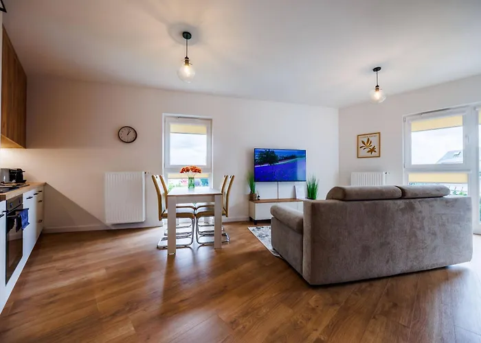 Aurora Premium Apartment- Centre, Free Parking By Staynest Appartement